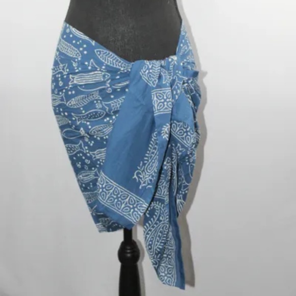 Indigo Cotton Fish Print Sarong, 22 x 69 inches - Picture 3 of 3